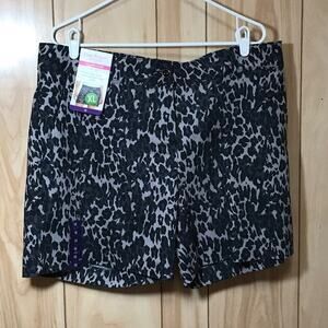 NWT Isaac Mizrahi New York Distressed Leopard Tailored Shorts 16